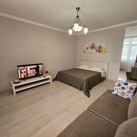 Ernaz Plus Apartments: Promenade Expo Akmola Esterno foto