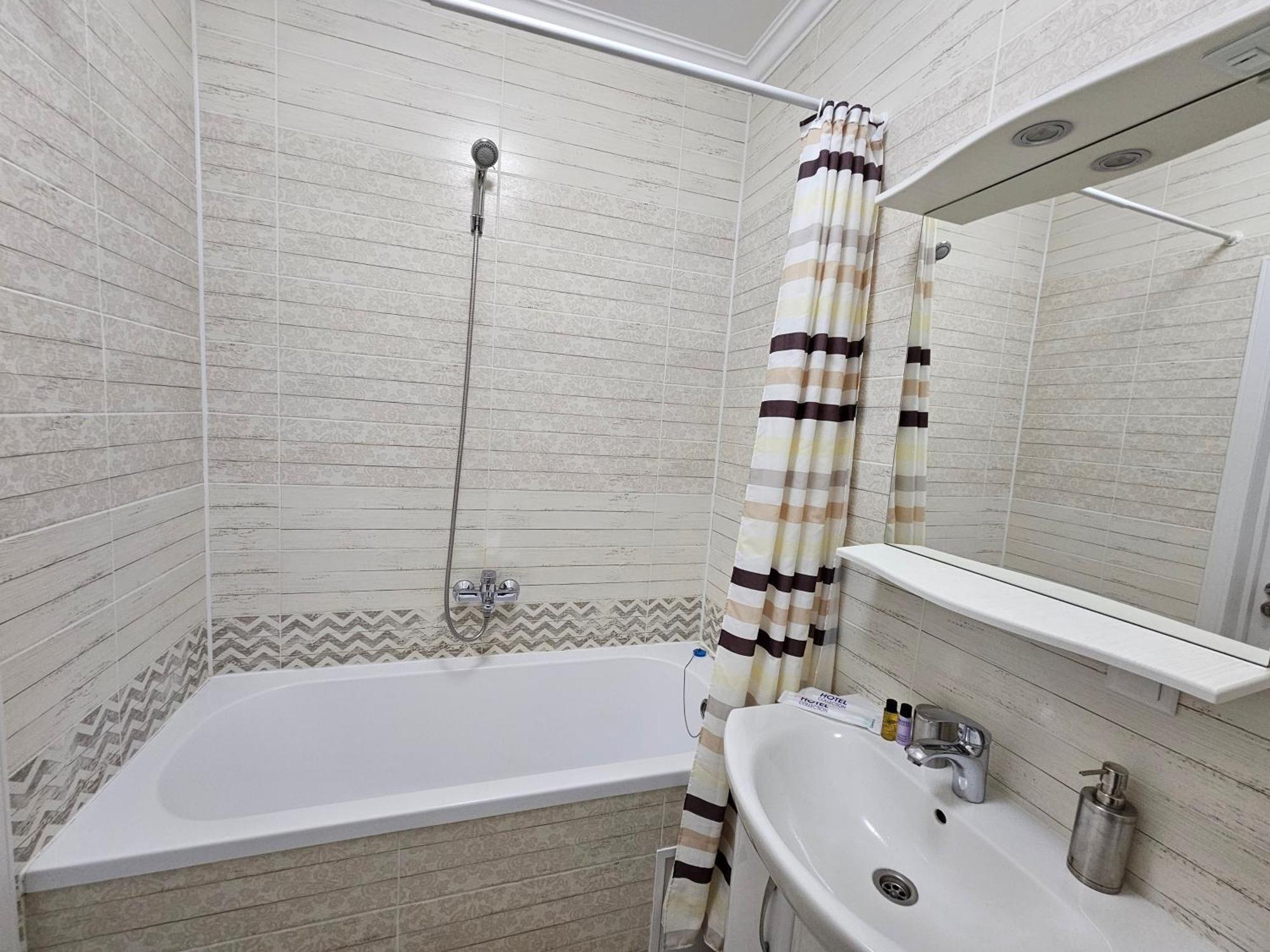 Ernaz Plus Apartments: Promenade Expo Akmola Esterno foto